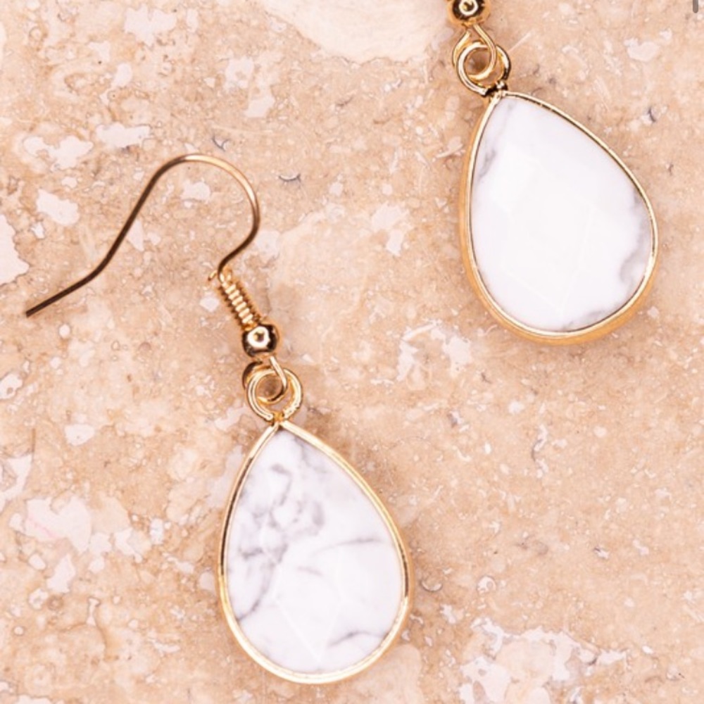 White marble teardrop Earrings